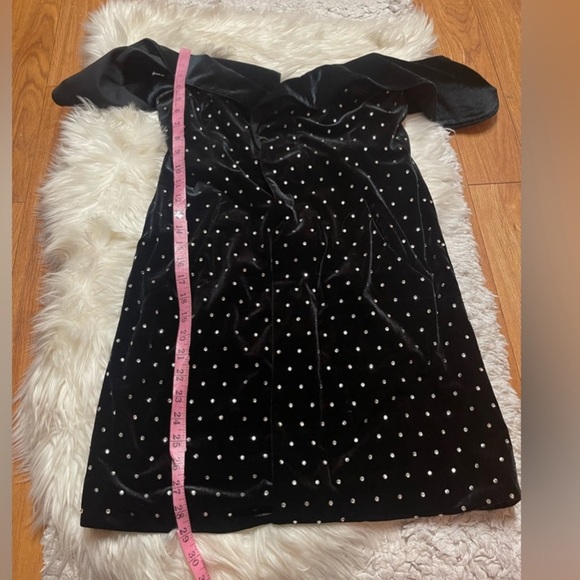 SELF-PORTRAIT Off-The-Shoulder Velvet Mini Dress - Picture 5 of 8